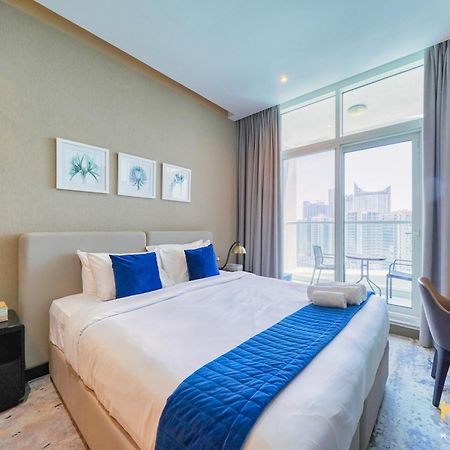 Sleek Studio In Prive With Stunning Canal View ドバイ エクステリア 写真